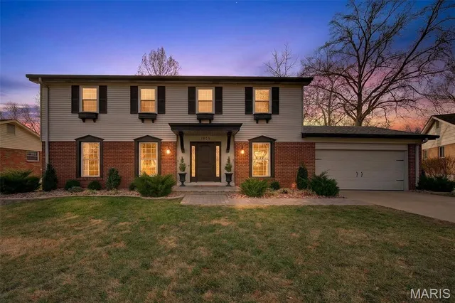 $525,000 | 1209 Brushwood Circle, Ballwin, MO 63011