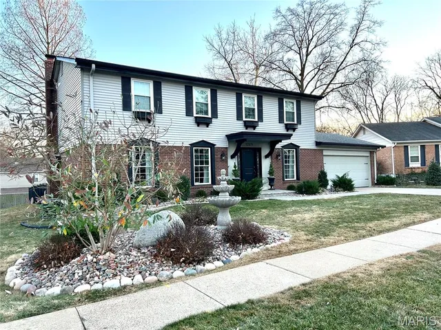 $525,000 | 1209 Brushwood Circle, Ballwin, MO 63011