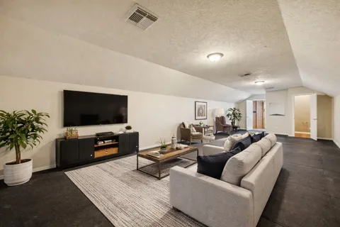 $589,000 | 404 Primrose Lane, League City, TX 77573