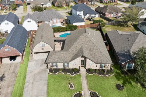$589,000 | 404 Primrose Lane, League City, TX 77573