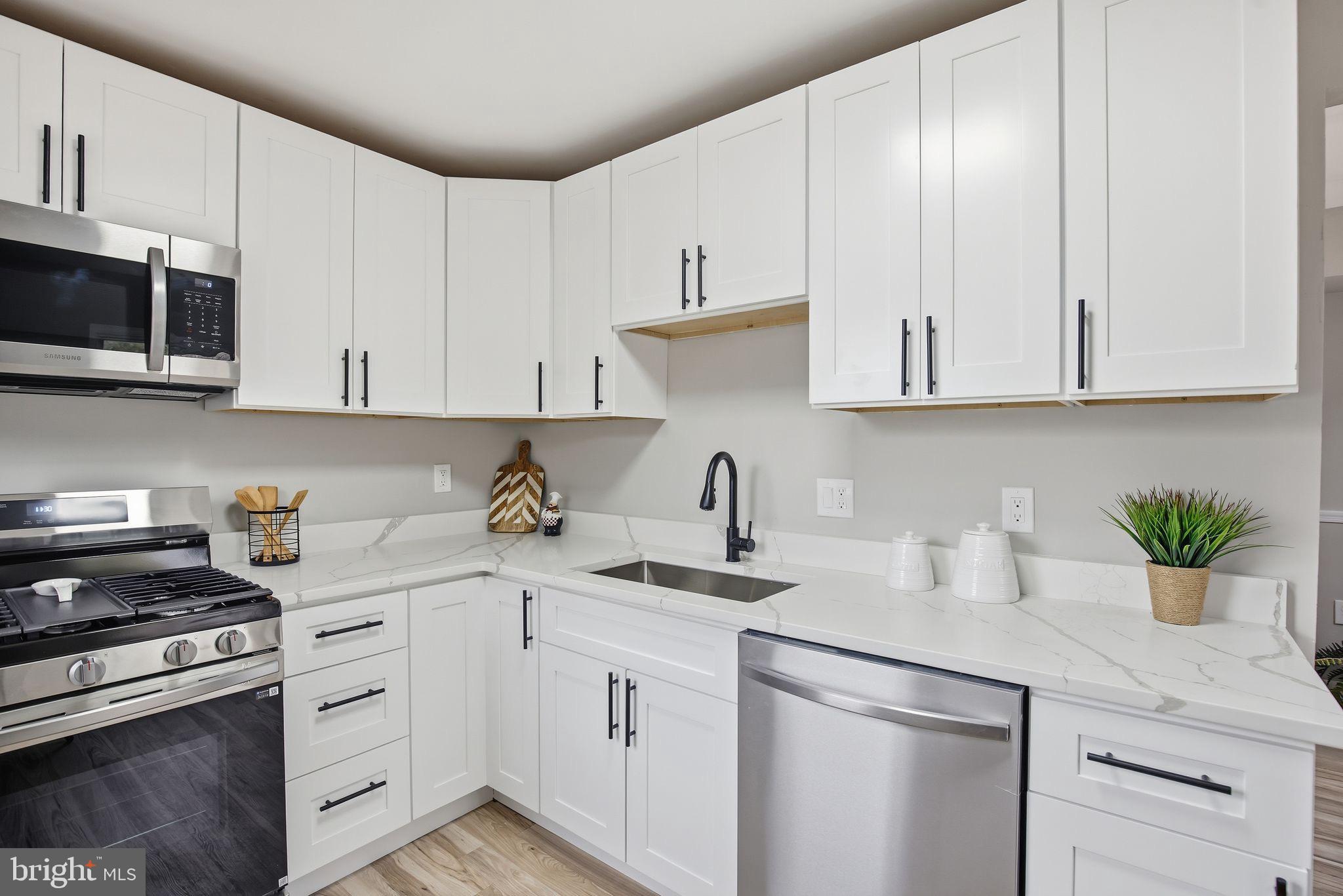 8215 Consett Court Severn, MD 21144 - Photo 14 of 35