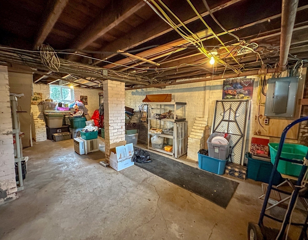 573 White Street Springfield, MA 01108 - Photo 36 of 39