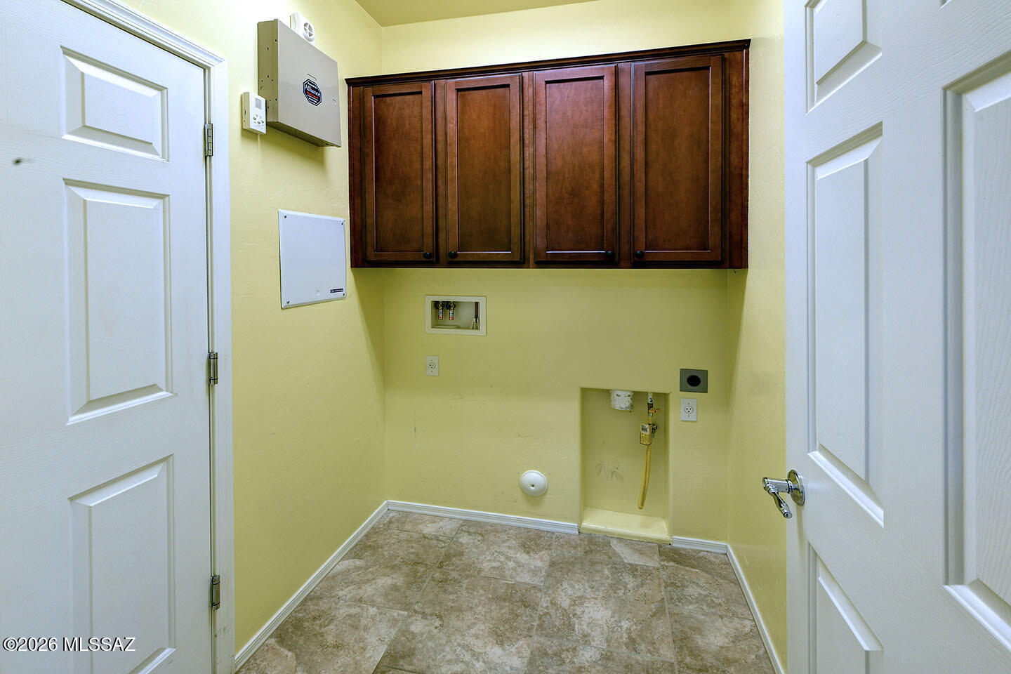 13991 East Cheavront Loop Vail, AZ 85641 - Photo 25 of 47 a view of walk in closet