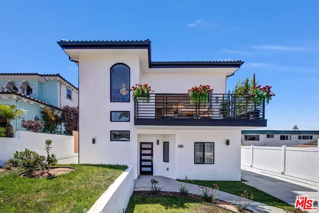 $1,399,000 | 1902 Gates Avenue, Redondo Beach, CA 90278