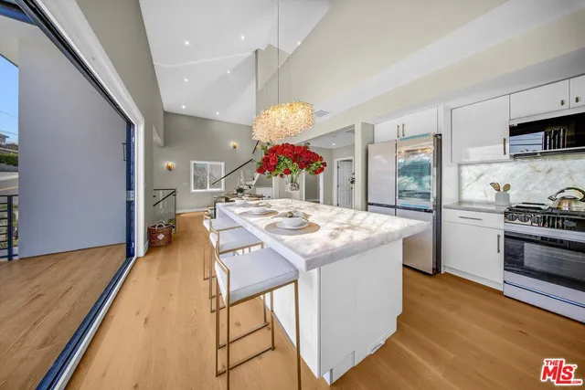 $1,399,000 | 1902 Gates Avenue, Redondo Beach, CA 90278