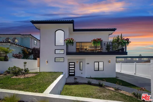$1,399,000 | 1902 Gates Avenue, Redondo Beach, CA 90278