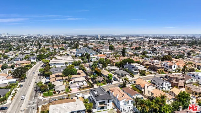 $1,399,000 | 1902 Gates Avenue, Redondo Beach, CA 90278