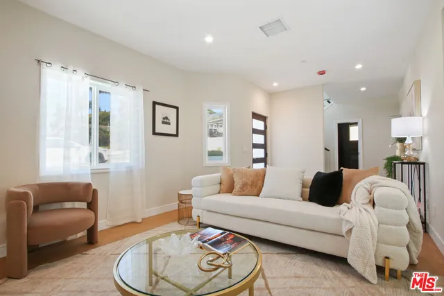 $1,399,000 | 1902 Gates Avenue, Redondo Beach, CA 90278