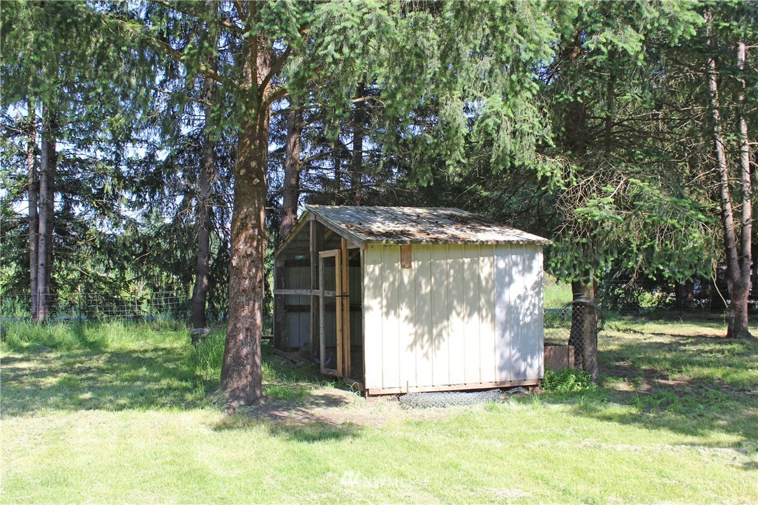 9012 176th Avenue Southwest Rochester, WA 98579 - Photo 22 of 25