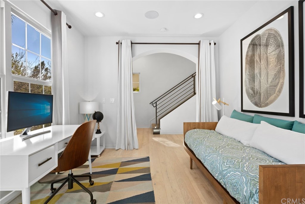 53 Kestrel Irvine, CA 92618 - Photo 10 of 39 Downstairs bedroom & bath make for an ideal office or guest suite