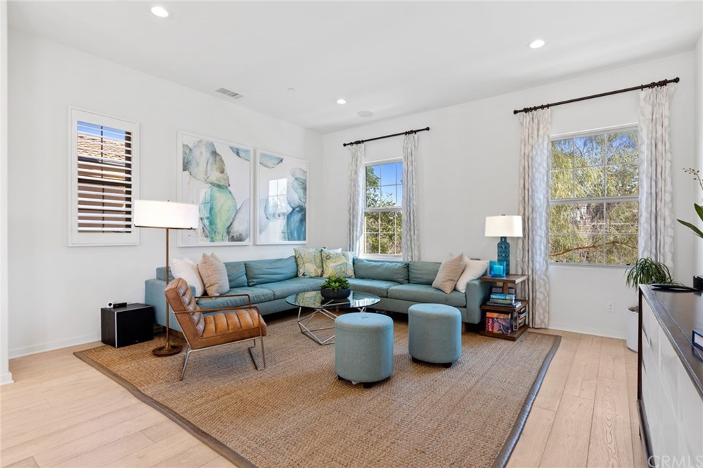 53 Kestrel Irvine, CA 92618 - Photo 3 of 39