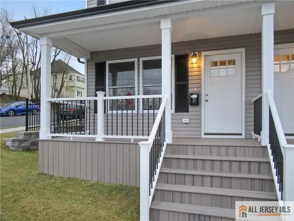 $2,800 | 502 Alpine Street, Unit 2, South Amboy, NJ 08879