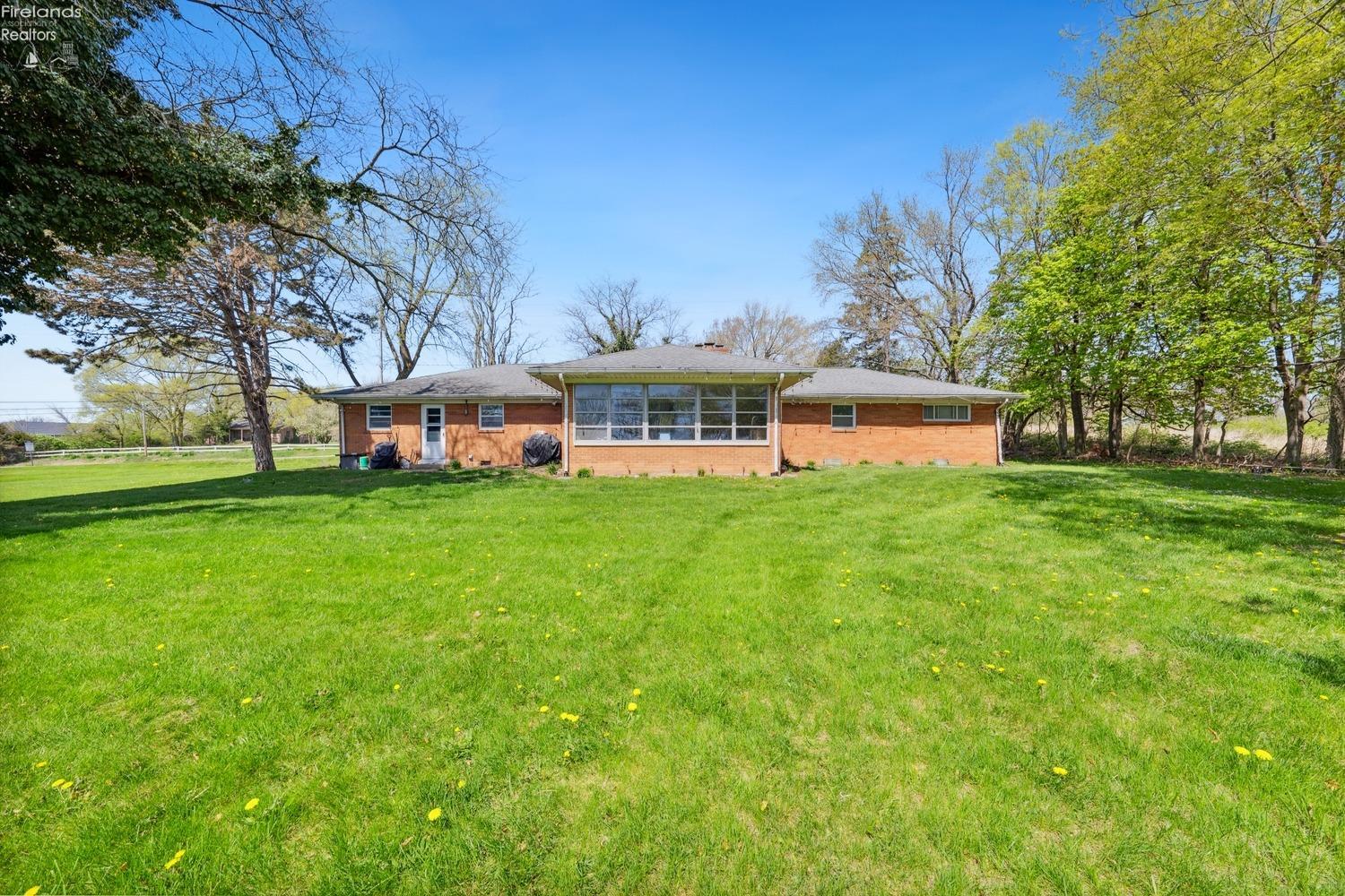 463 Northeast Catawba Road Port Clinton, OH 43452 - Photo 8 of 23 Gallery Image 8