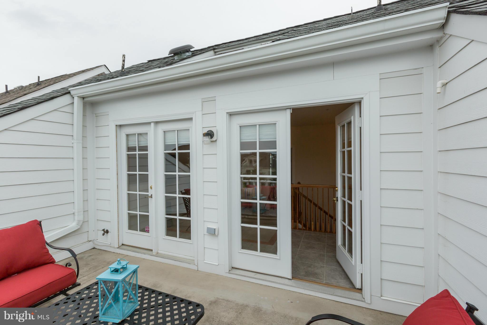 722 Carpenter Road Alexandria, VA 22314 - Photo 16 of 28 Roof deck off party room