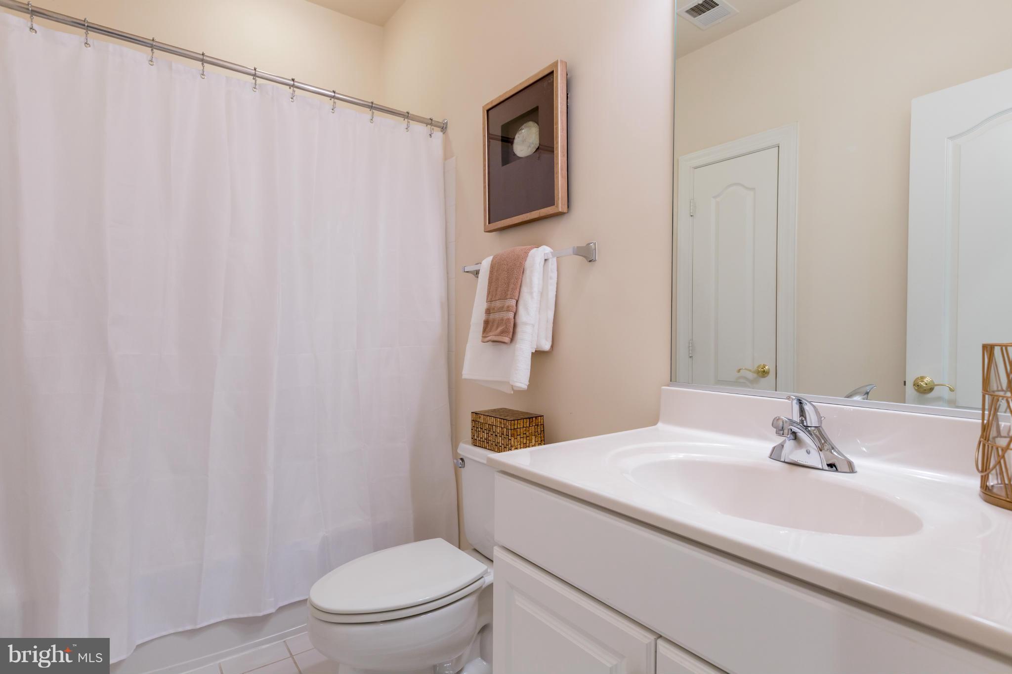 722 Carpenter Road Alexandria, VA 22314 - Photo 25 of 28 Bath 2