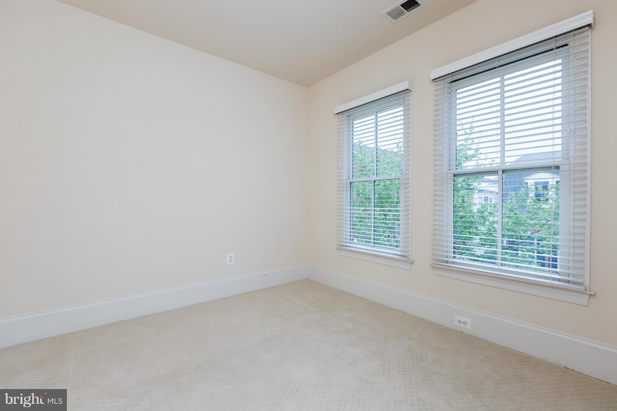 722 Carpenter Road Alexandria, VA 22314 - Photo 26 of 28 Bedroom 3