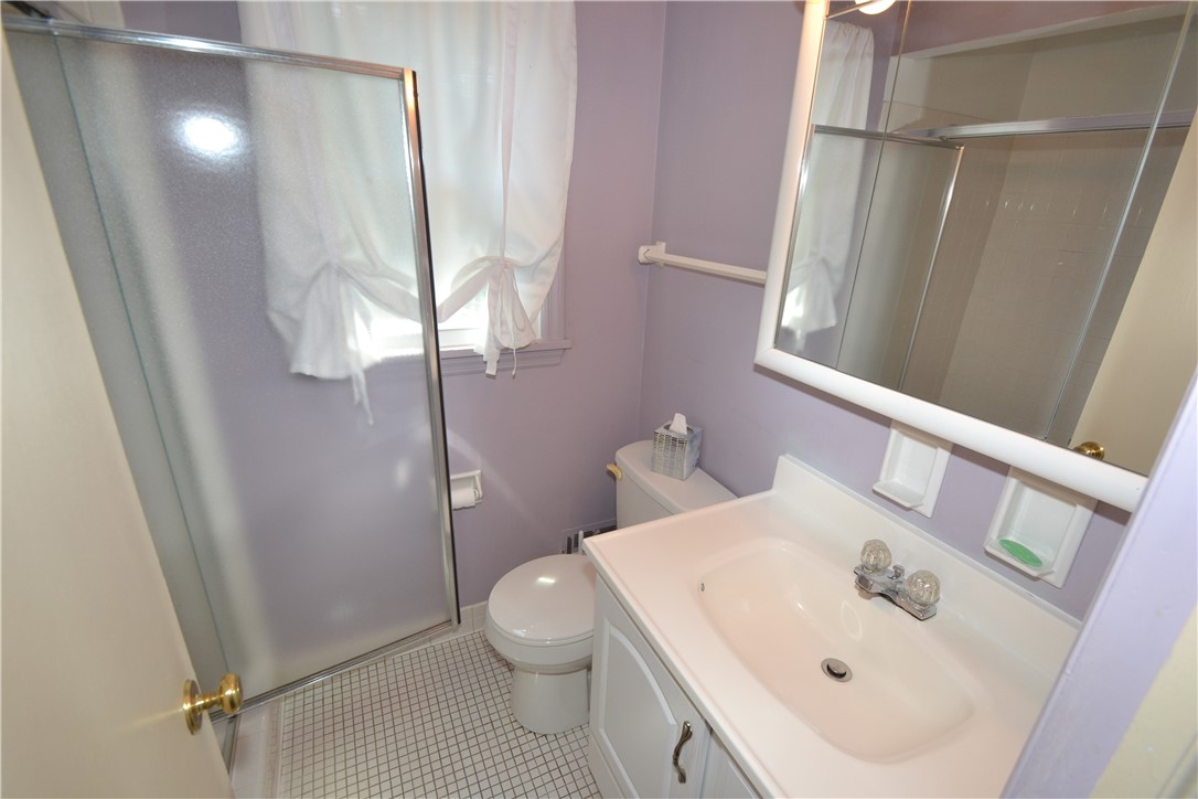 118 Nettlecreek Road Perinton, NY 14450 - Photo 26 of 41 Primary bath