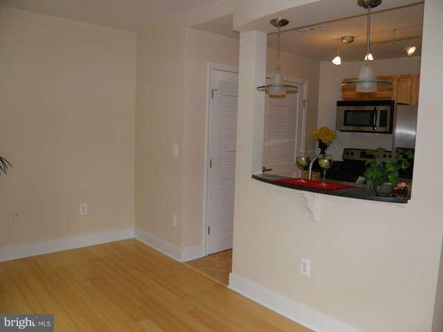 1106 Columbia Road Northwest, Unit 304 Washington, DC 20009 - Photo 9 of 23 Living Room overview