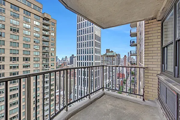 $1,650,000 | 345 East 80th Street, Unit 28C | Upper East Side