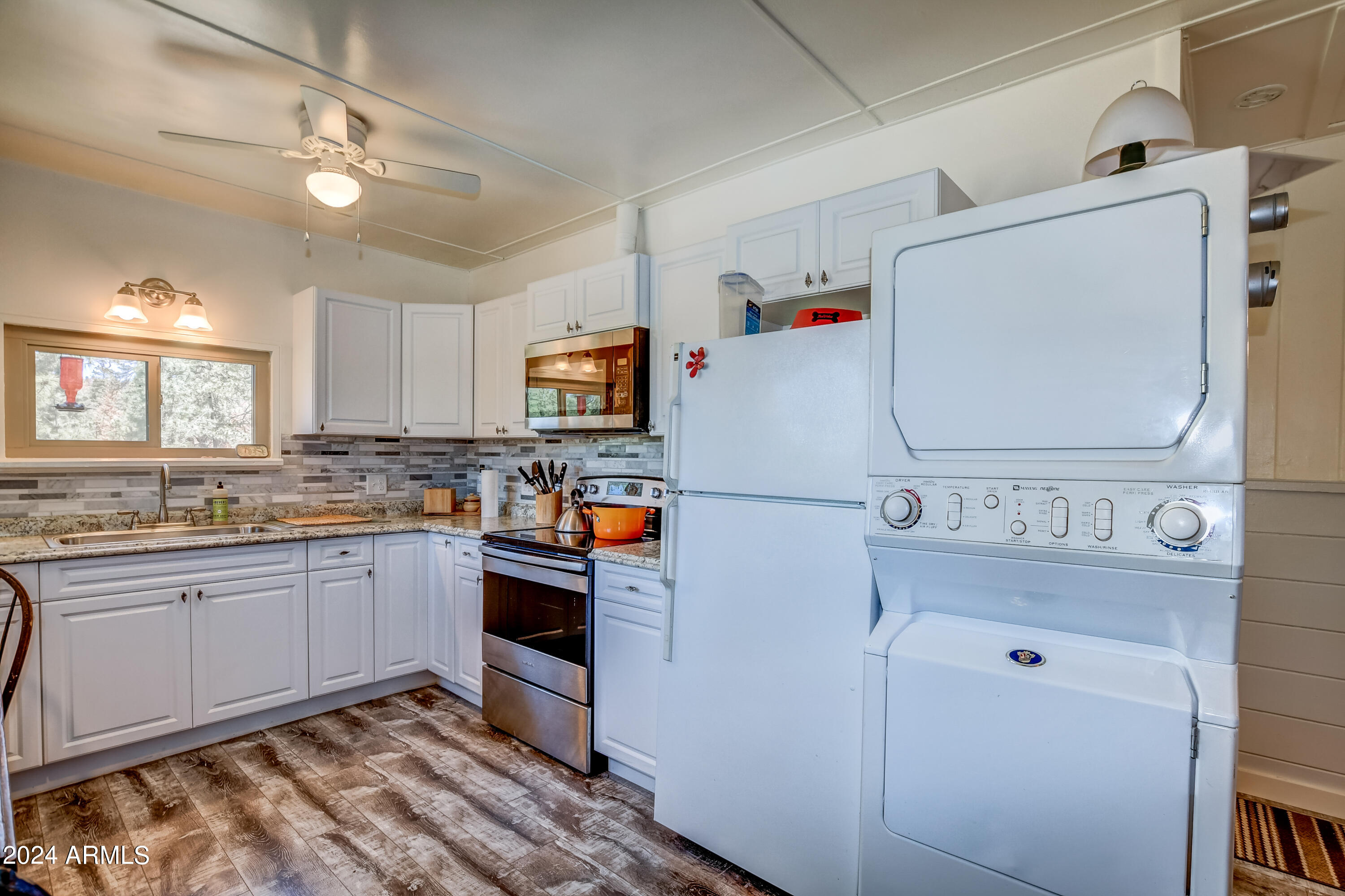 4735 South Juniper Loop Road Prescott, AZ 86303 - Photo 8 of 16 Kitchen 3