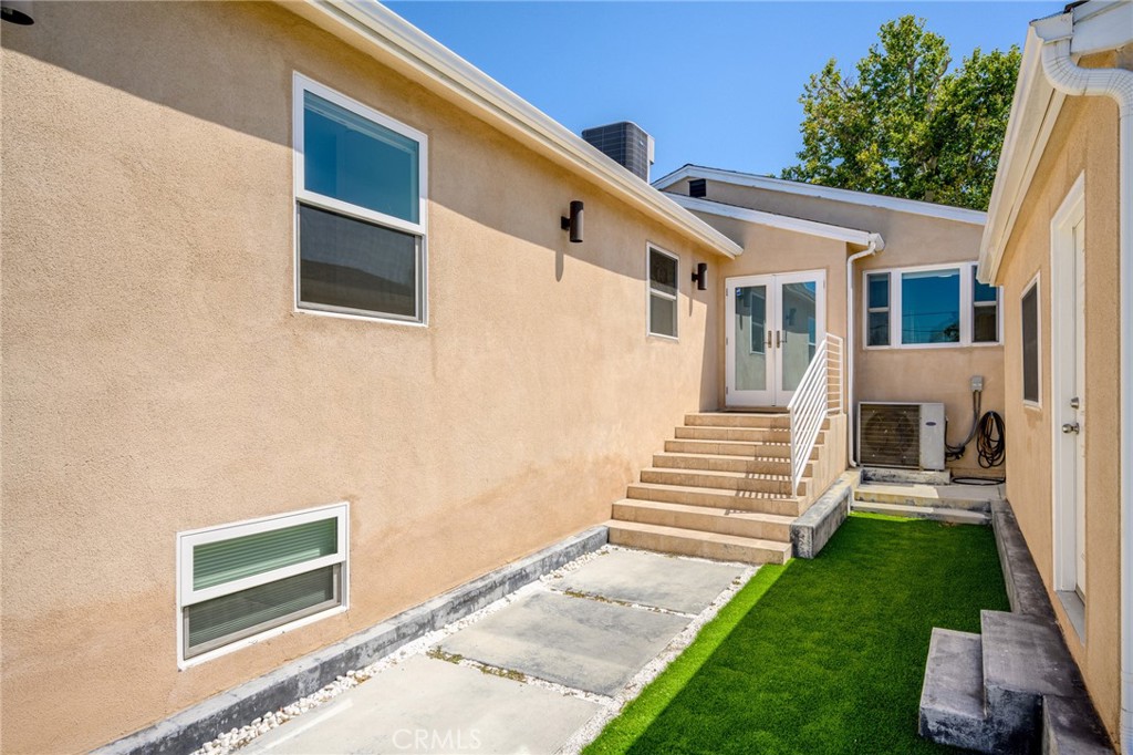 2040 West Kenneth Road Glendale, CA 91201 - Photo 44 of 64