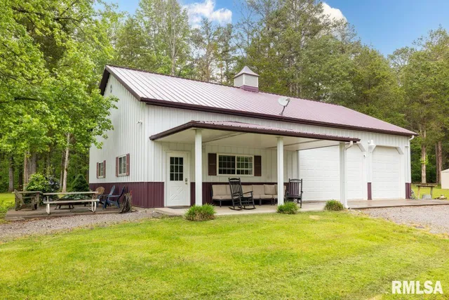 $395,000 | 28 Perkins Lane, Golconda, IL 62938