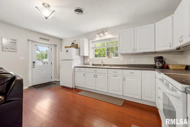 $395,000 | 28 Perkins Lane, Golconda, IL 62938