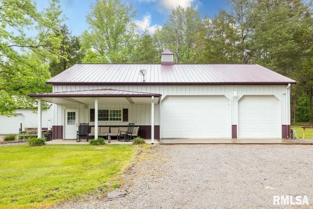 $395,000 | 28 Perkins Lane, Golconda, IL 62938