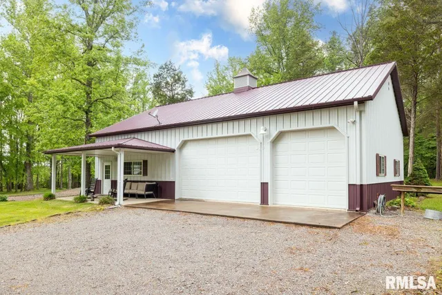 $395,000 | 28 Perkins Lane, Golconda, IL 62938