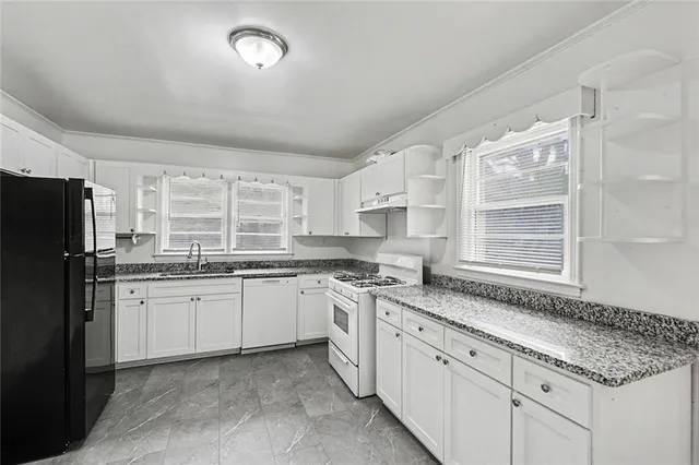 $259,900 | 7120 South Sweetwater Road, Lithia Springs, GA 30122