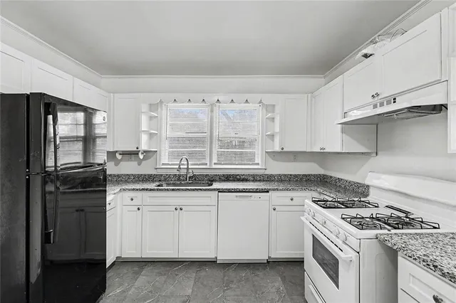 $259,900 | 7120 South Sweetwater Road, Lithia Springs, GA 30122