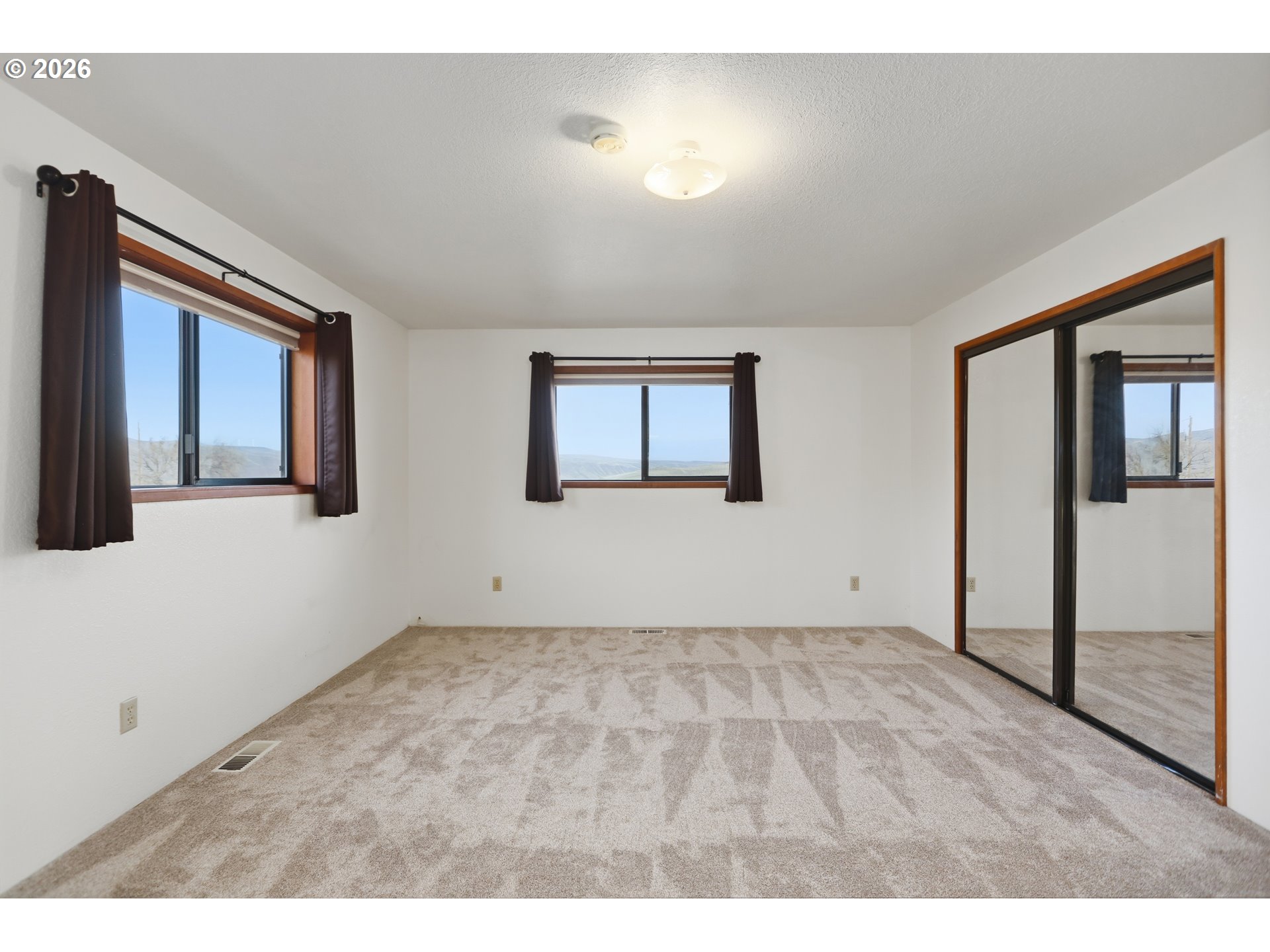 1490 Main Street Arlington, OR 97812 - Photo 16 of 48 Bedroom, Primary