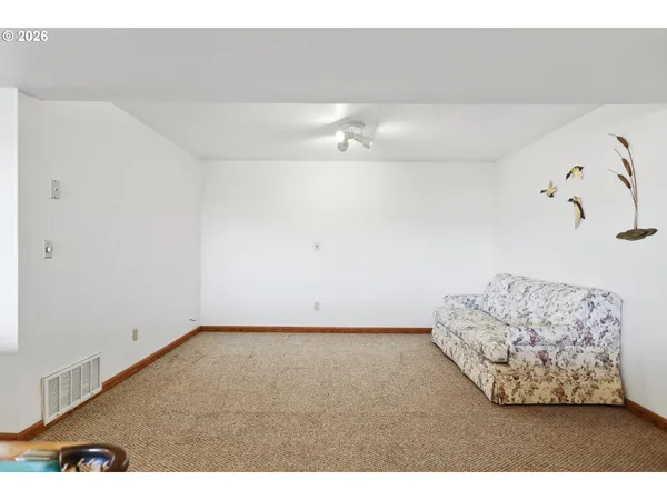 $629,000 | 1490 Main Street, Arlington, OR 97812