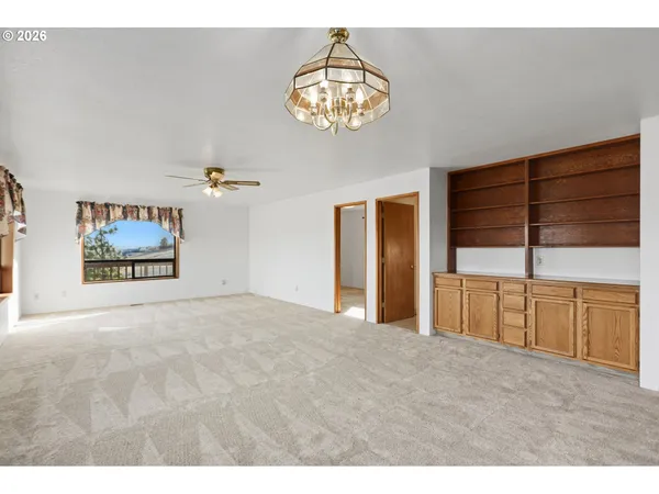 $629,000 | 1490 Main Street, Arlington, OR 97812