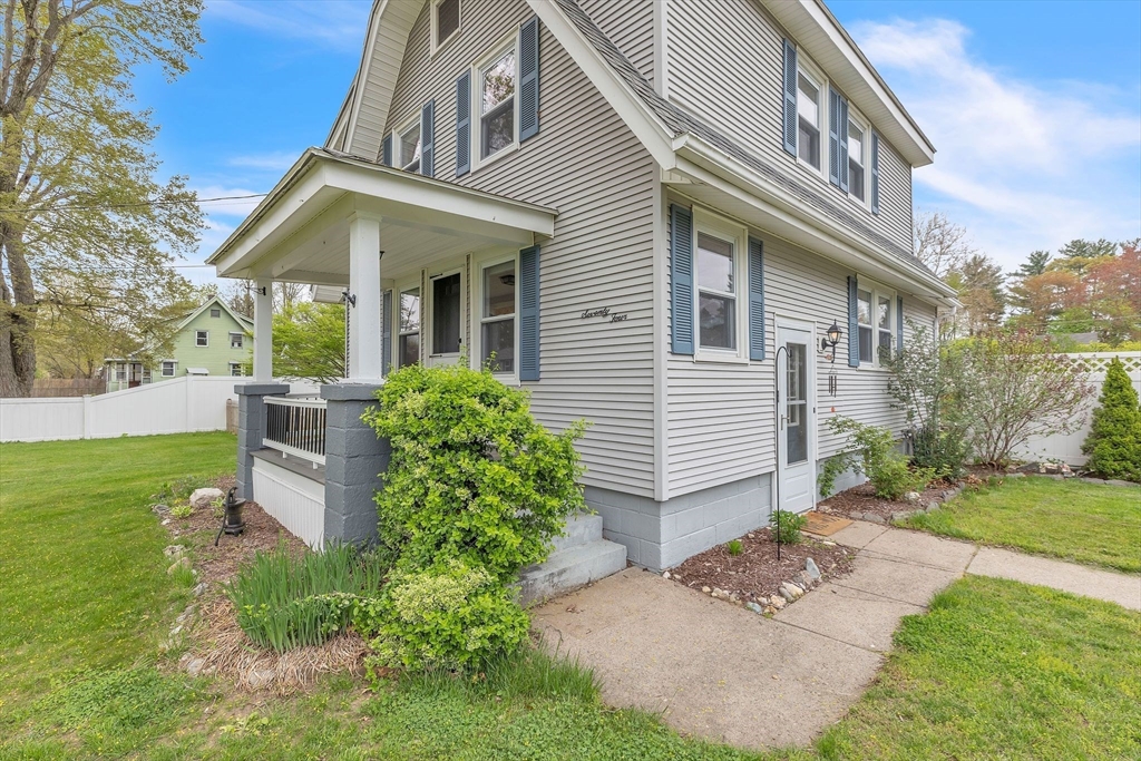 74 Ridgeway Street Westfield, MA 01085 - Photo 2 of 40 Gallery Image 2