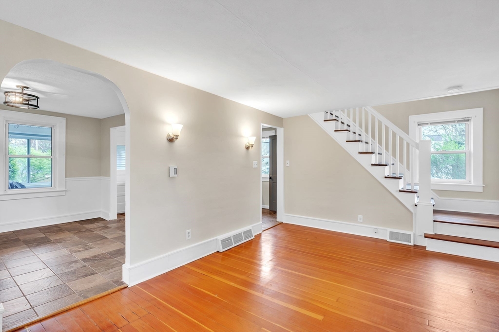 74 Ridgeway Street Westfield, MA 01085 - Photo 6 of 40 Gallery Image 6