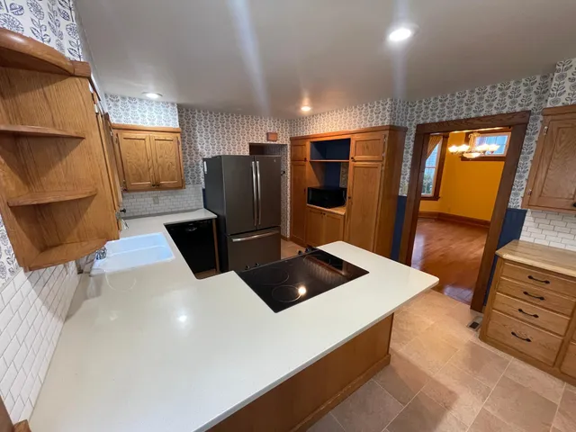 $300,000 | 222 West Pleasant Street, Mankato, MN 56001