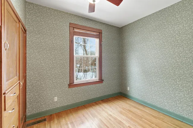 $295,000 | 222 West Pleasant Street, Mankato, MN 56001