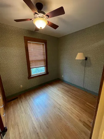 $300,000 | 222 West Pleasant Street, Mankato, MN 56001