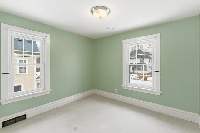 $295,000 | 222 West Pleasant Street, Mankato, MN 56001