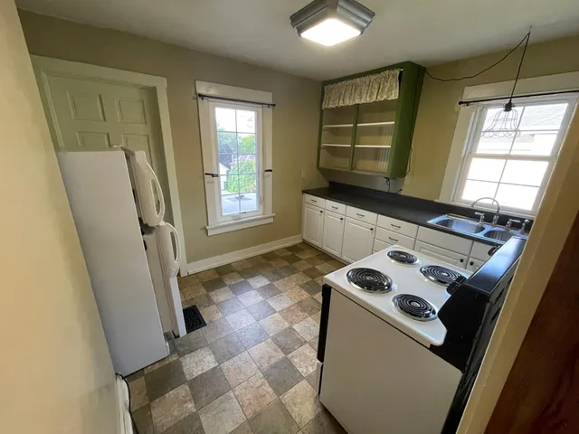 $295,000 | 222 West Pleasant Street, Mankato, MN 56001