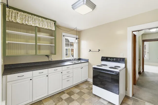 $295,000 | 222 West Pleasant Street, Mankato, MN 56001