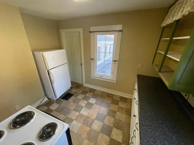 $300,000 | 222 West Pleasant Street, Mankato, MN 56001