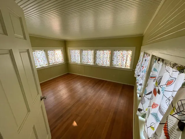 $300,000 | 222 West Pleasant Street, Mankato, MN 56001