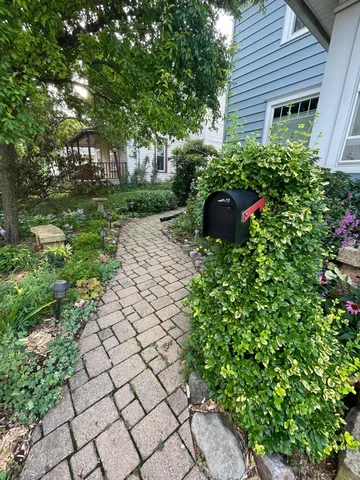 $295,000 | 222 West Pleasant Street, Mankato, MN 56001