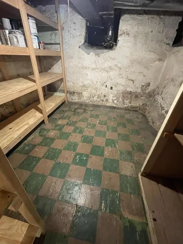 $300,000 | 222 West Pleasant Street, Mankato, MN 56001