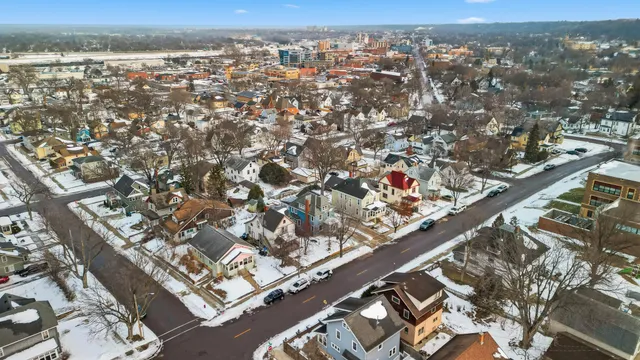 $295,000 | 222 West Pleasant Street, Mankato, MN 56001