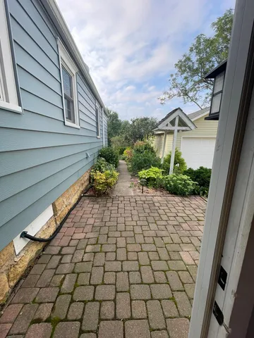 $300,000 | 222 West Pleasant Street, Mankato, MN 56001