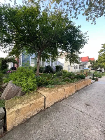 $300,000 | 222 West Pleasant Street, Mankato, MN 56001