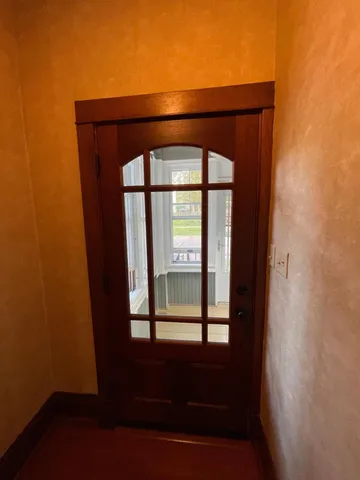 $300,000 | 222 West Pleasant Street, Mankato, MN 56001